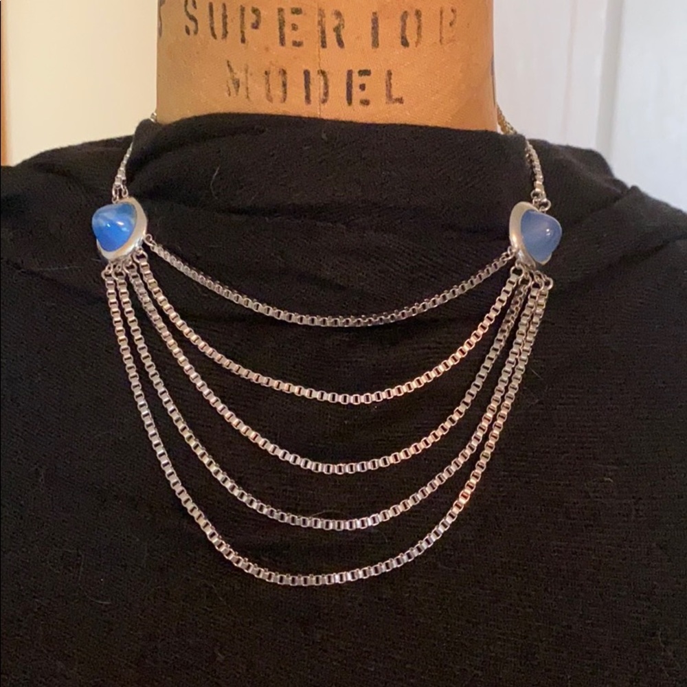 Beautiful vintage necklace with star sapphires